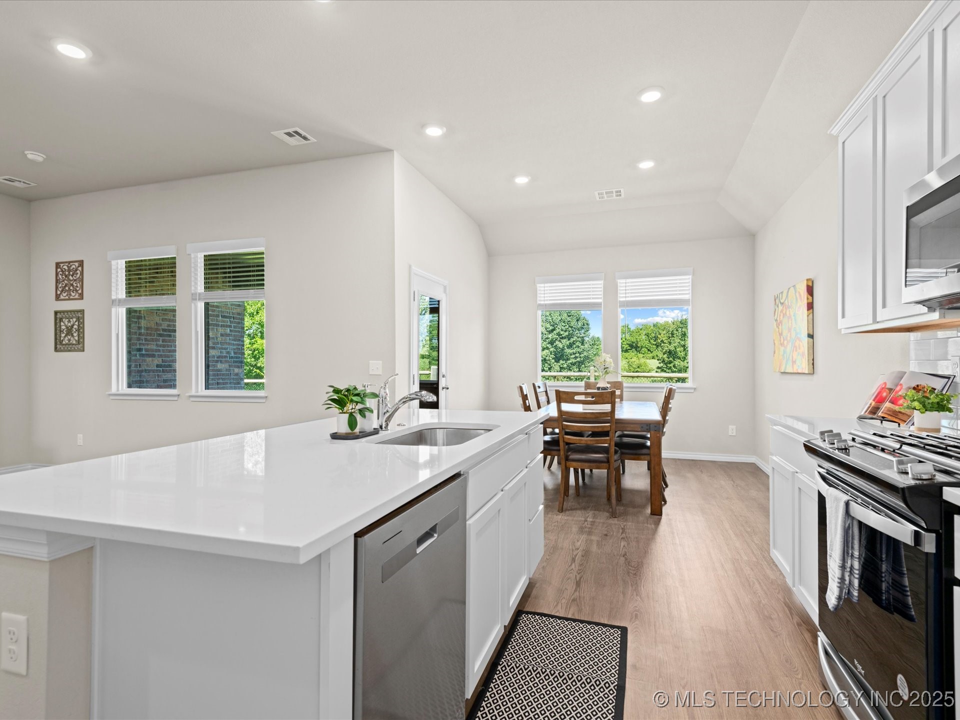 1507 Foxtail Park Lane Property Photo 8