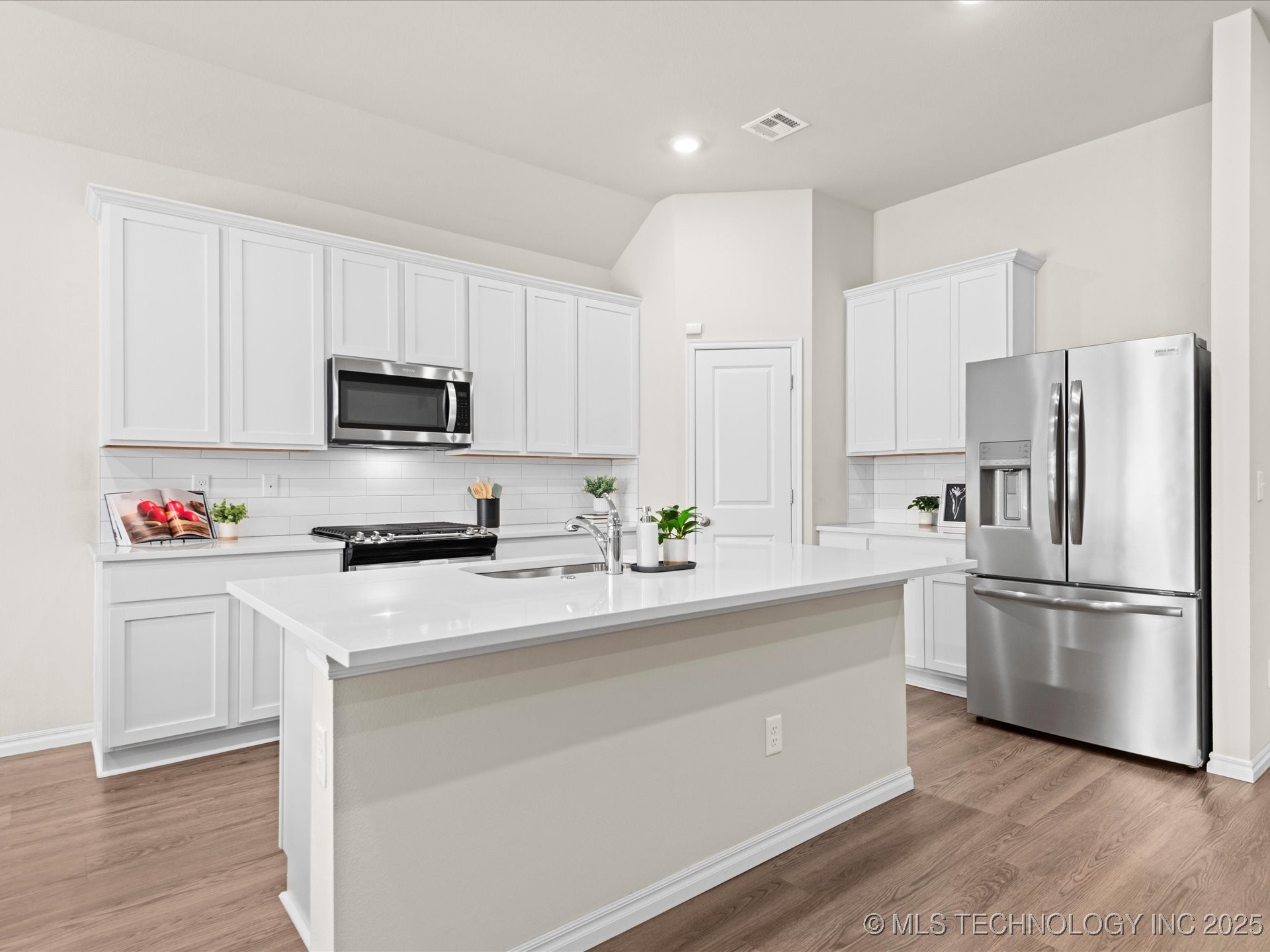 1507 Foxtail Park Lane Property Photo 11