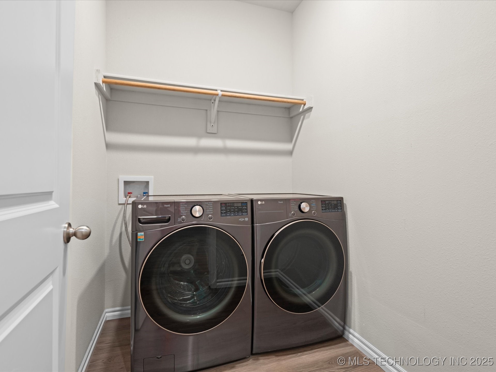 1507 Foxtail Park Lane Property Photo 28