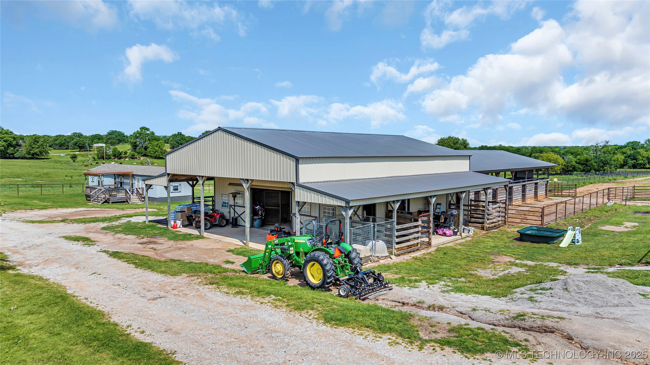 836 Reck Road Property Photo 4