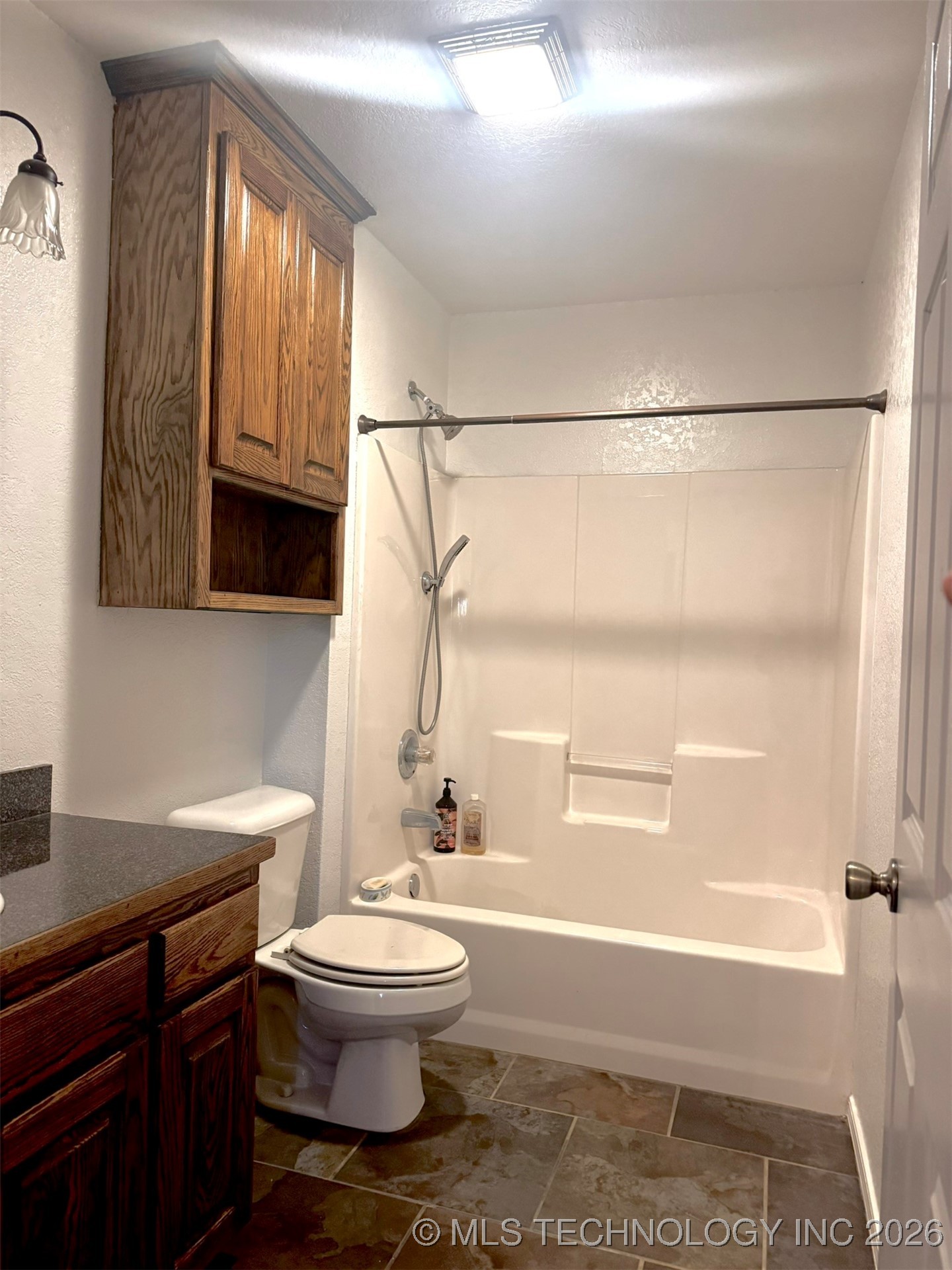 1306 W 17th Property Photo 11