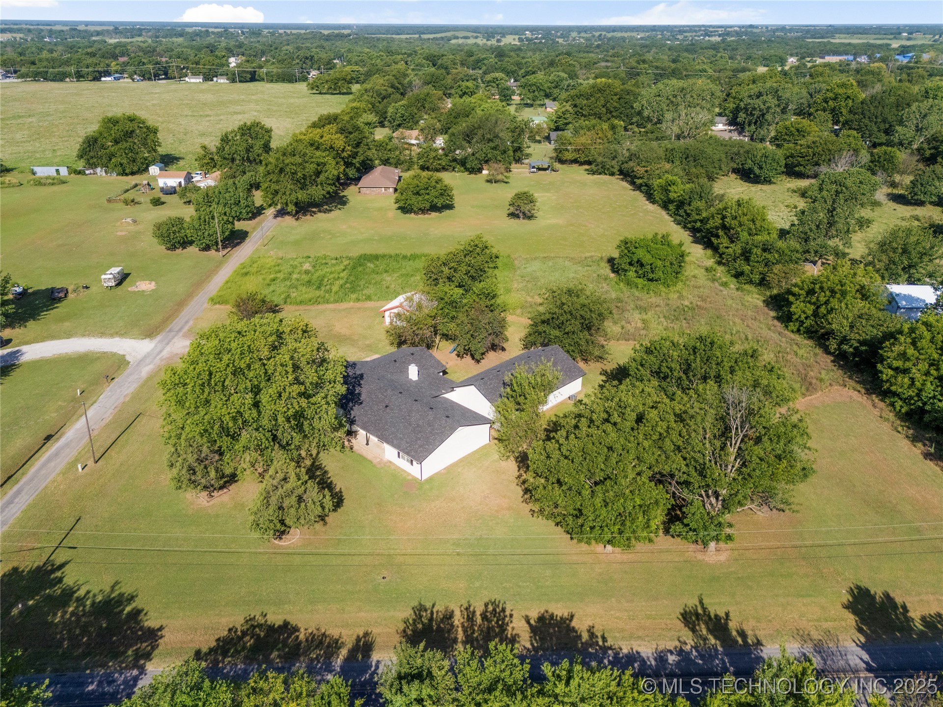 7425 E Oologah Place Property Photo 5