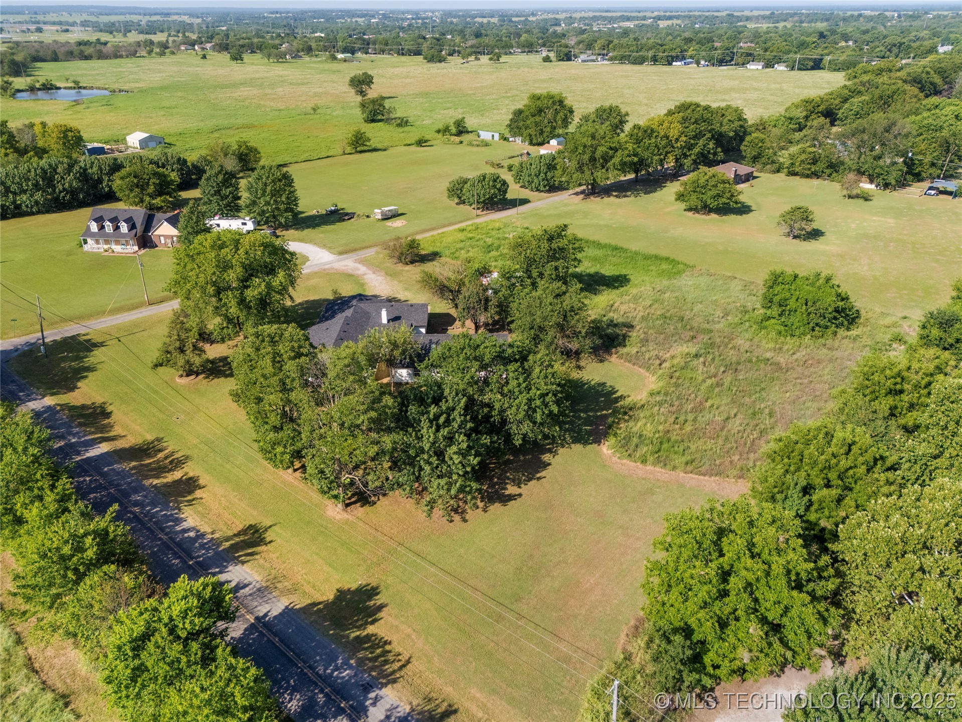 7425 E Oologah Place Property Photo 6