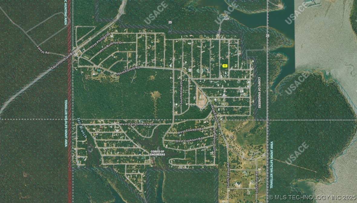 S Maple Drive Property Photo 8