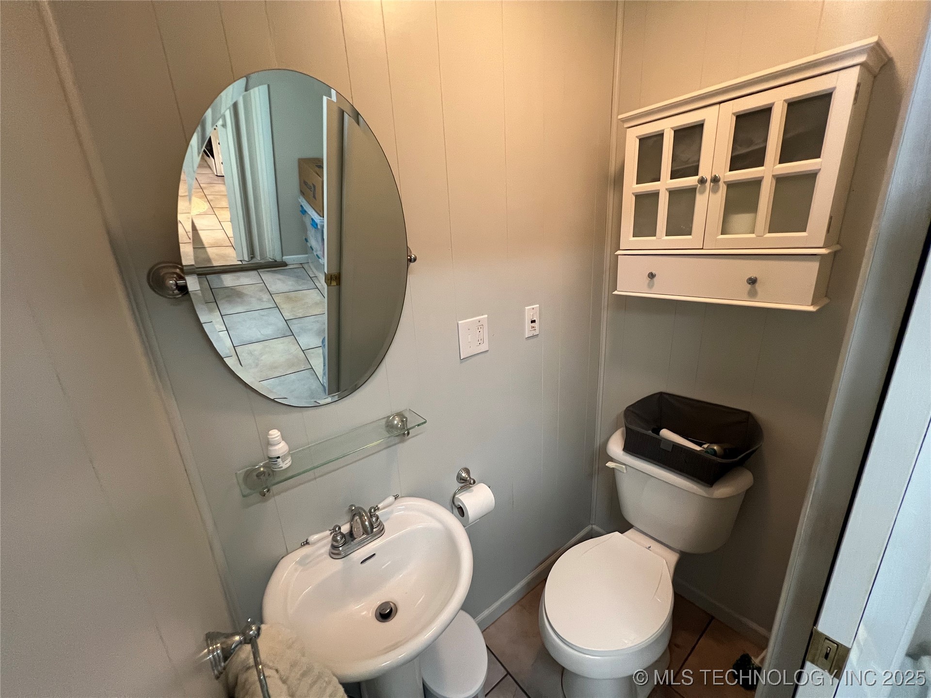 2145 S Dewey Avenue Property Photo 12