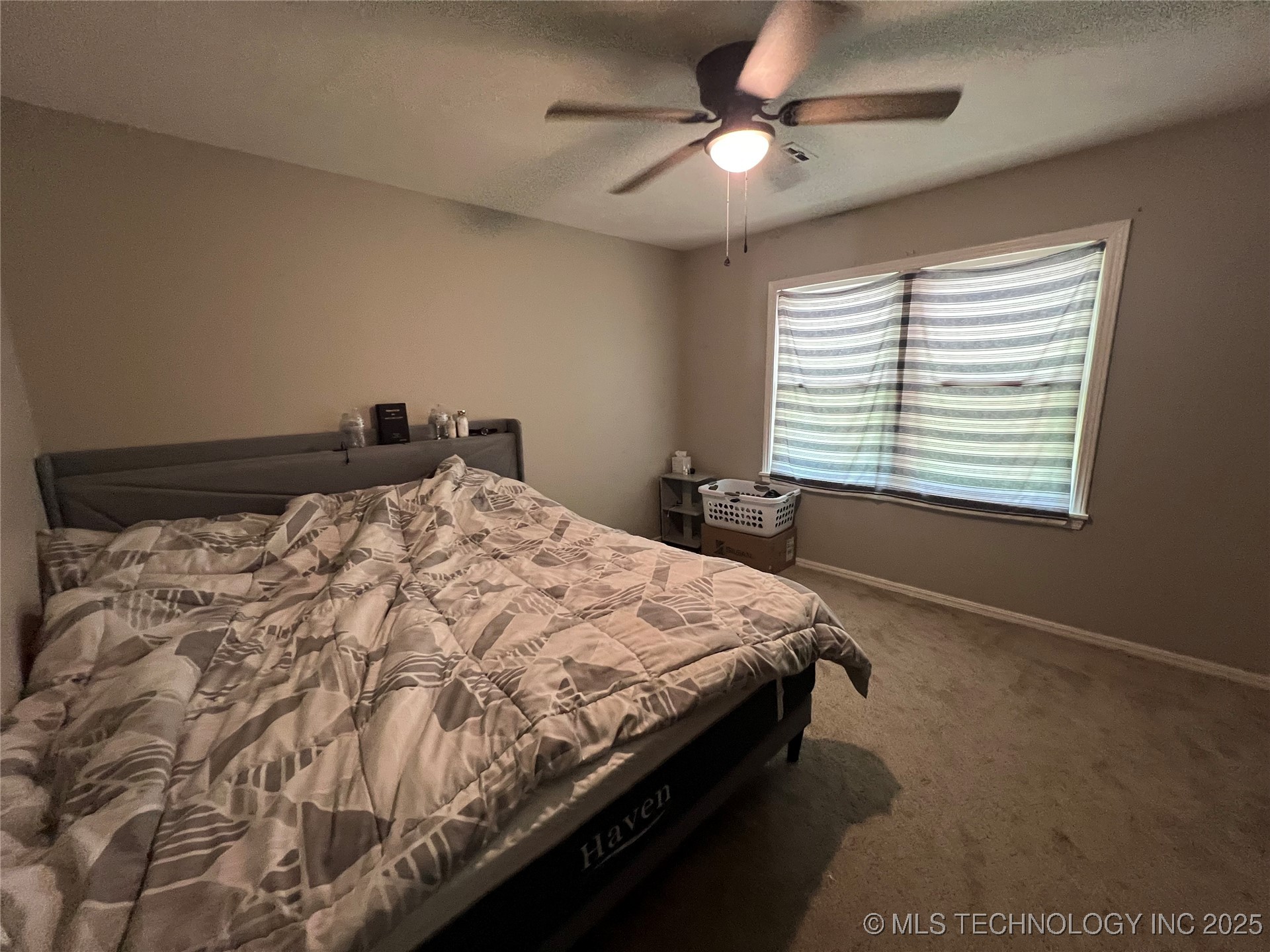 2145 S Dewey Avenue Property Photo 14