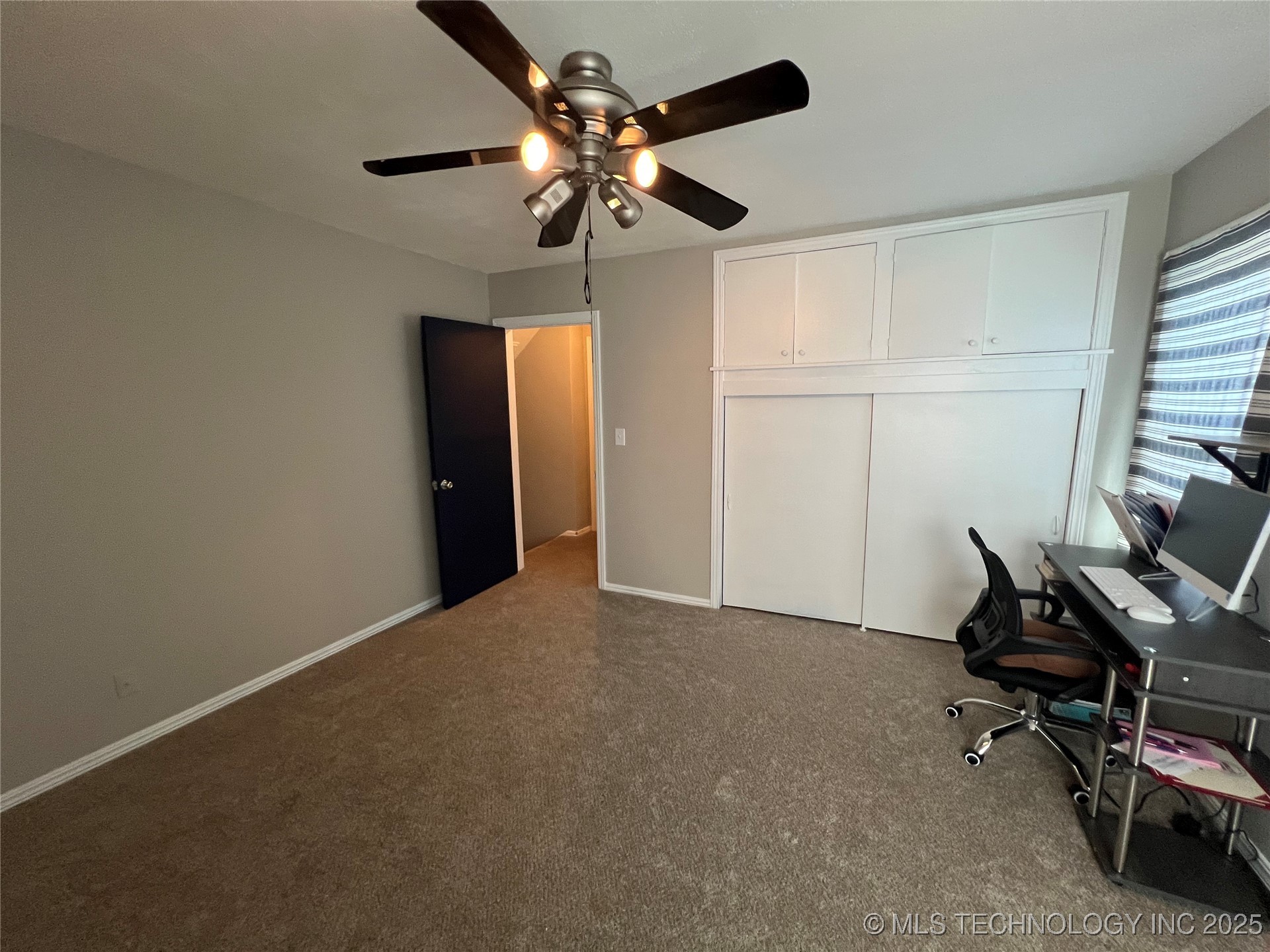 2145 S Dewey Avenue Property Photo 18