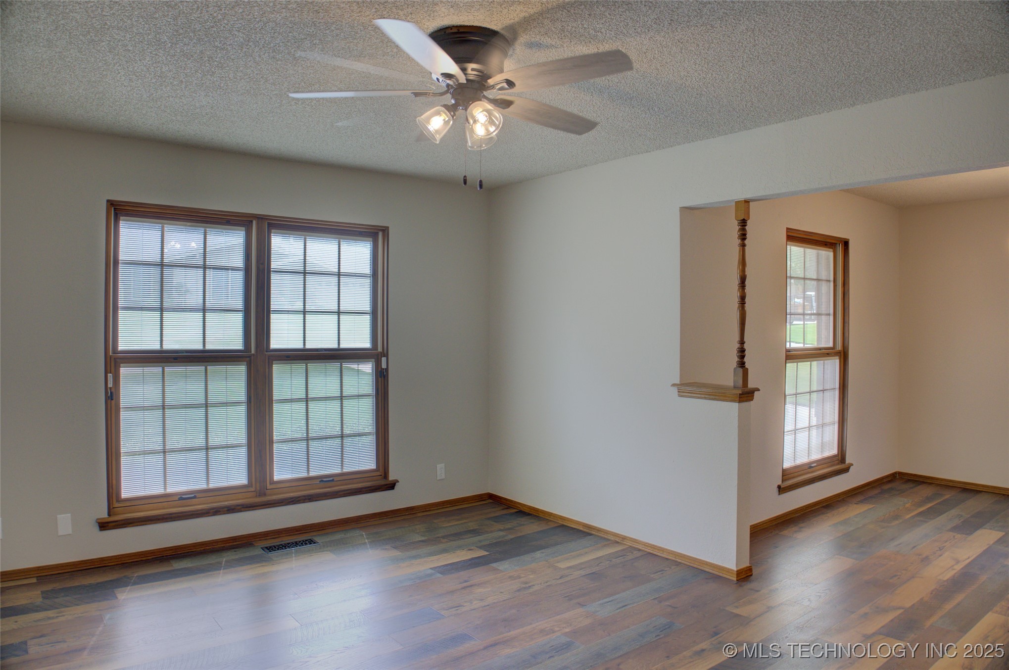 8242 S Sandusky Avenue Property Photo 4