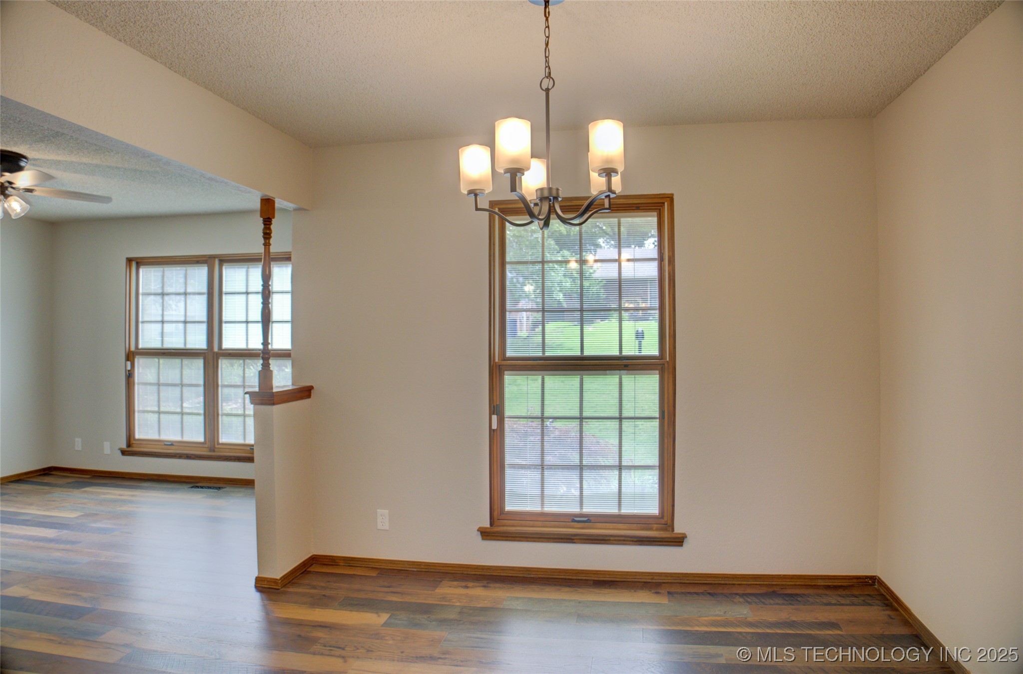 8242 S Sandusky Avenue Property Photo 9