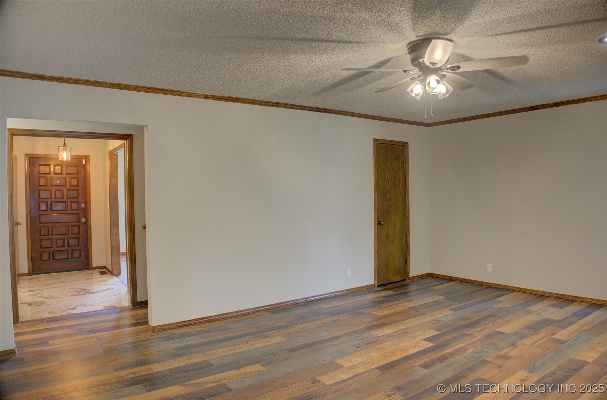 8242 S Sandusky Avenue Property Photo 14