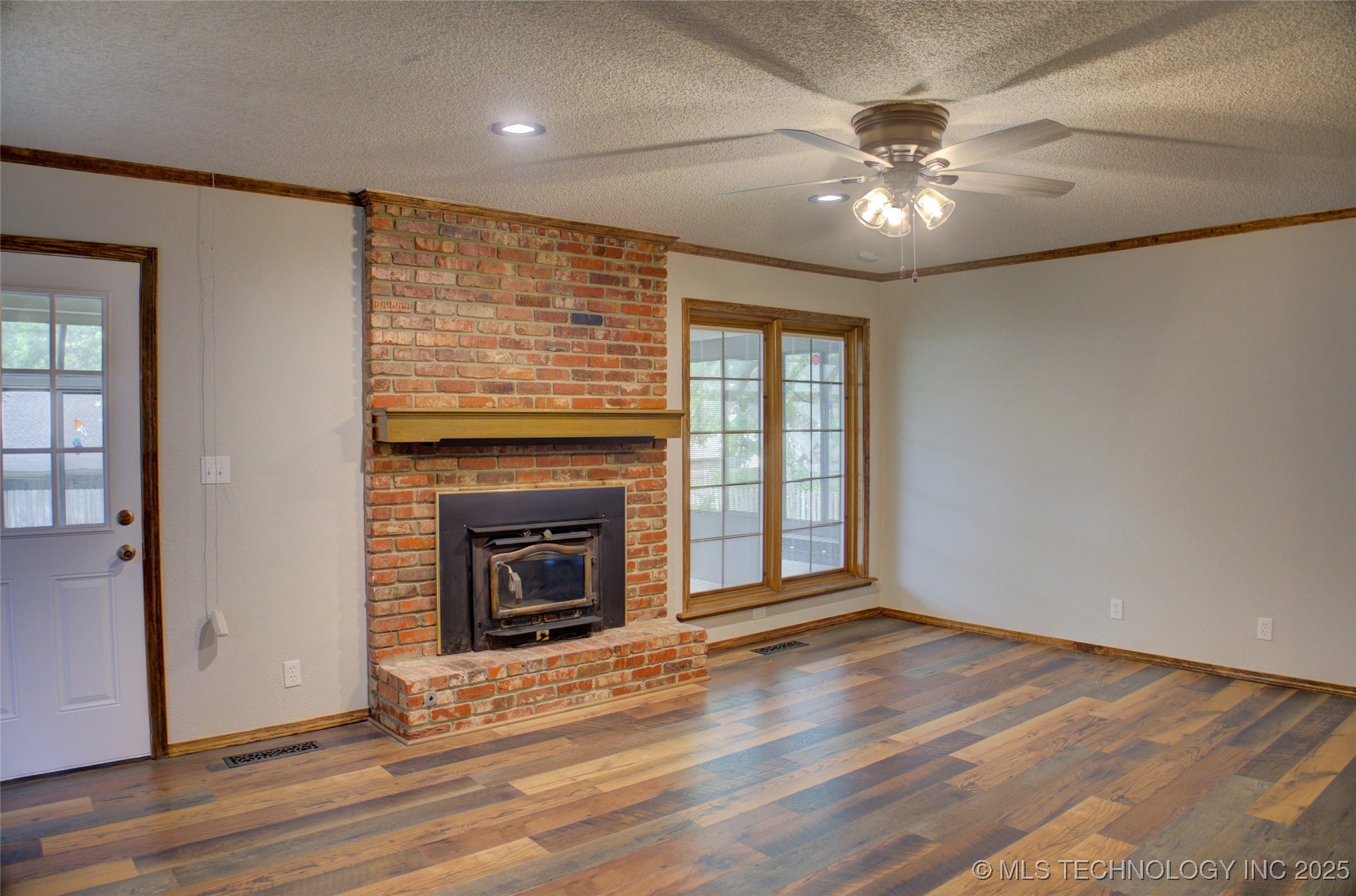 8242 S Sandusky Avenue Property Photo 15