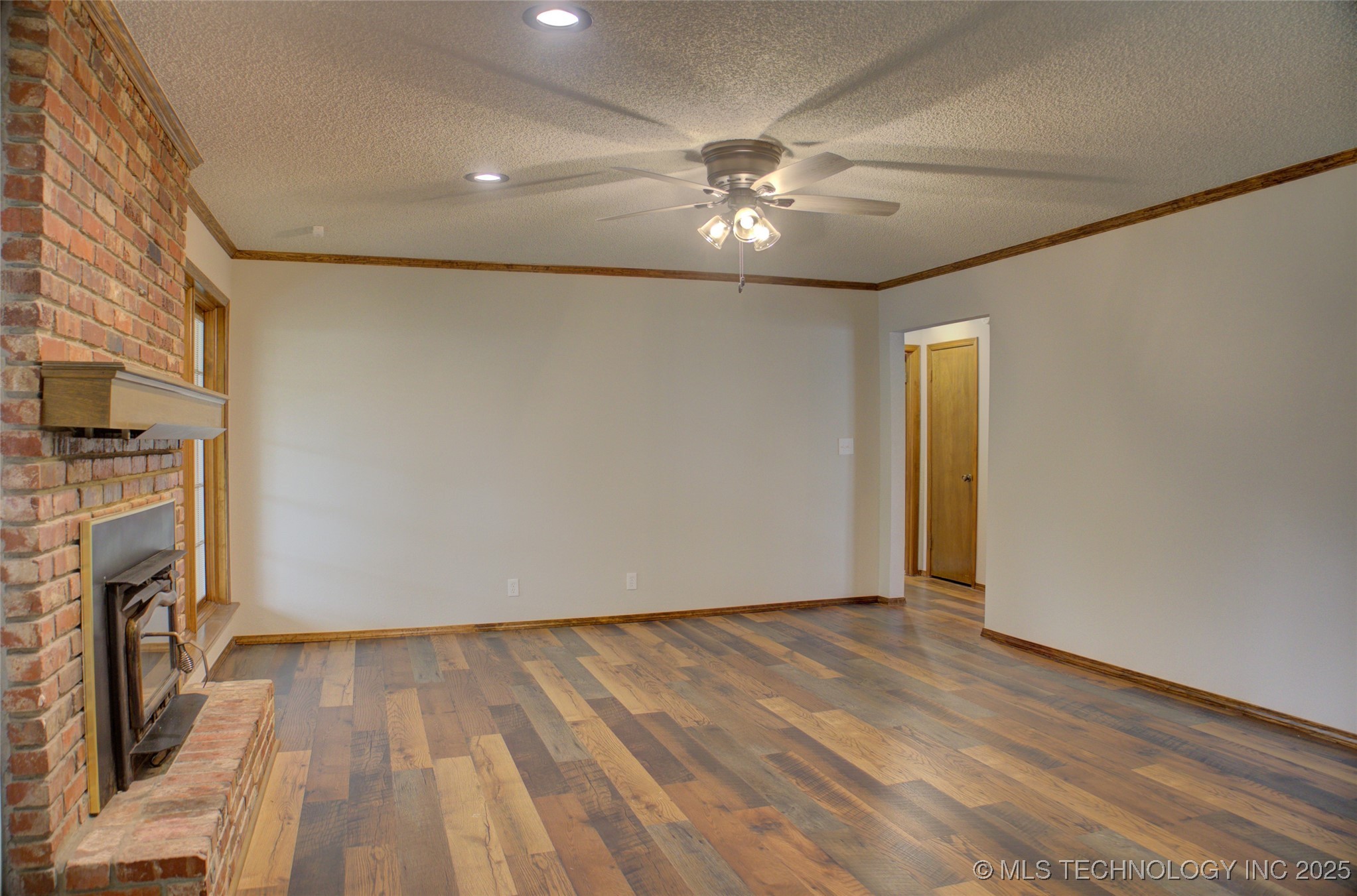 8242 S Sandusky Avenue Property Photo 17