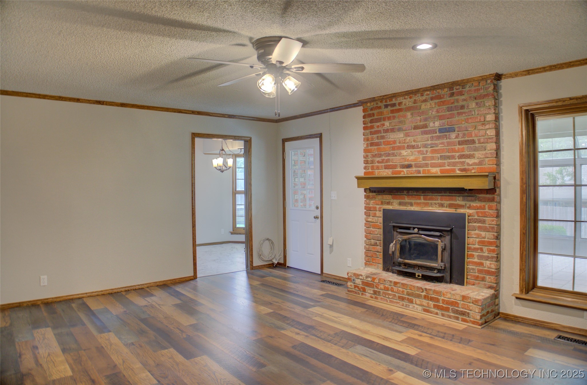 8242 S Sandusky Avenue Property Photo 18