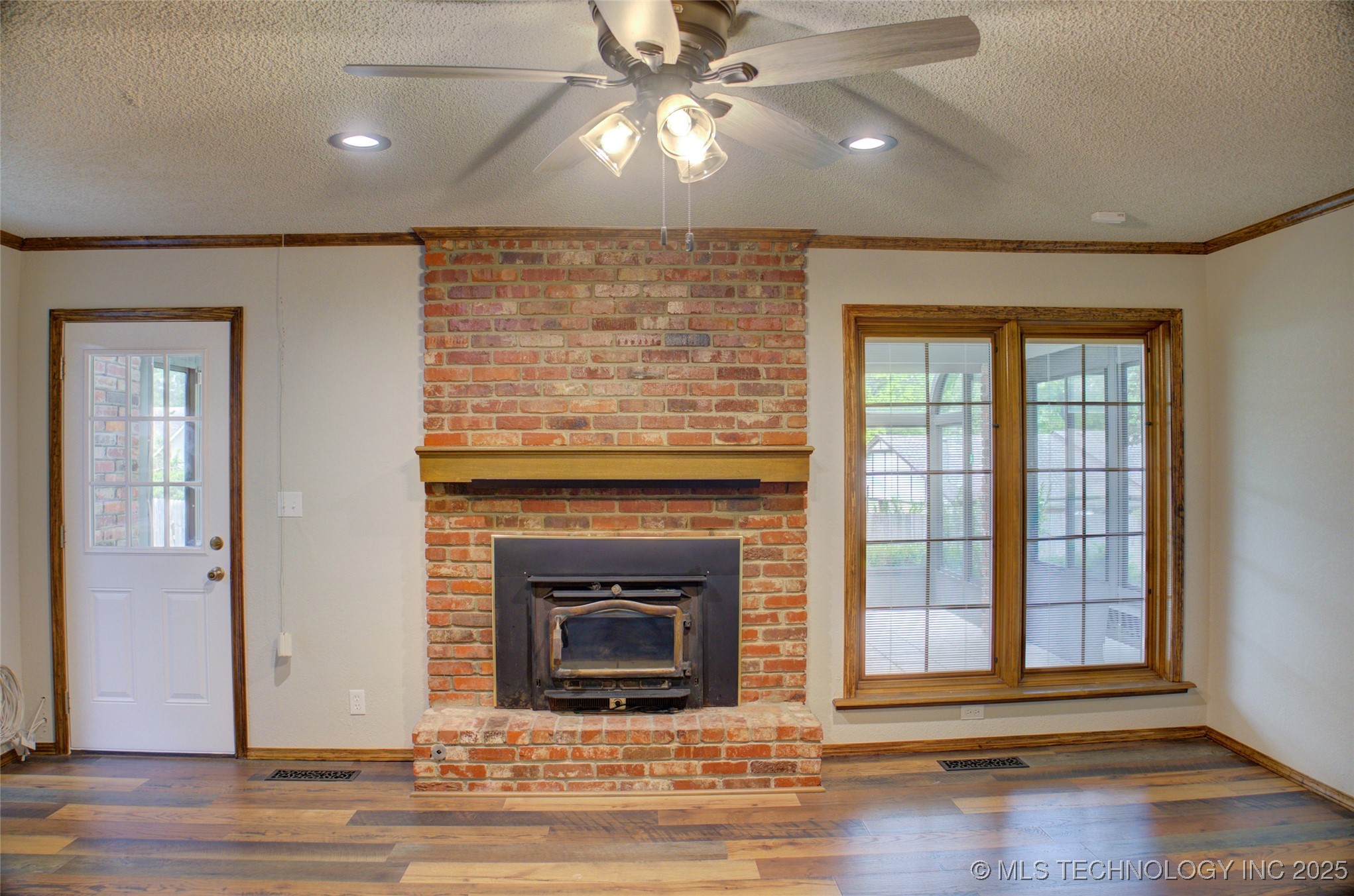 8242 S Sandusky Avenue Property Photo 19