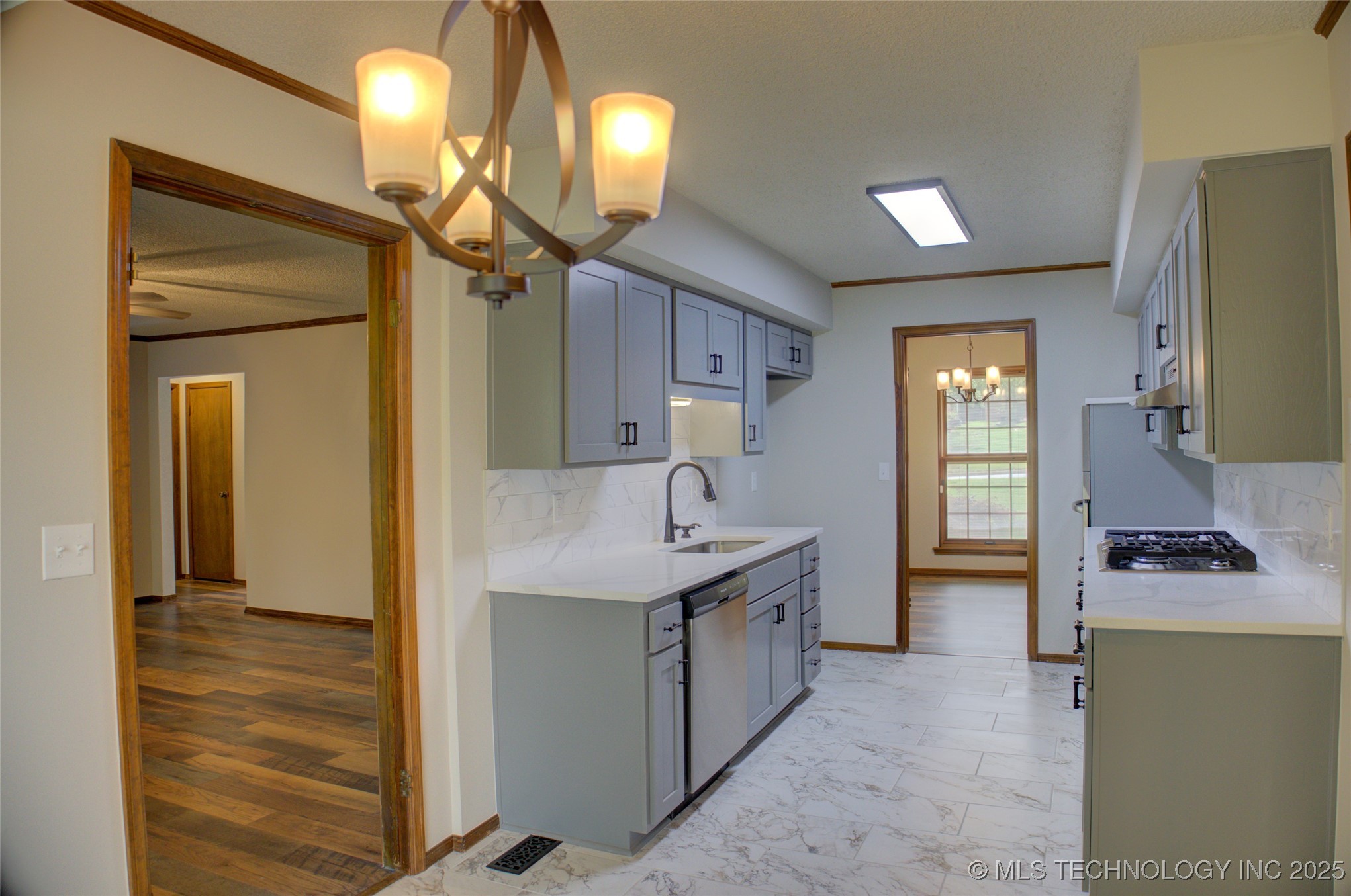 8242 S Sandusky Avenue Property Photo 26