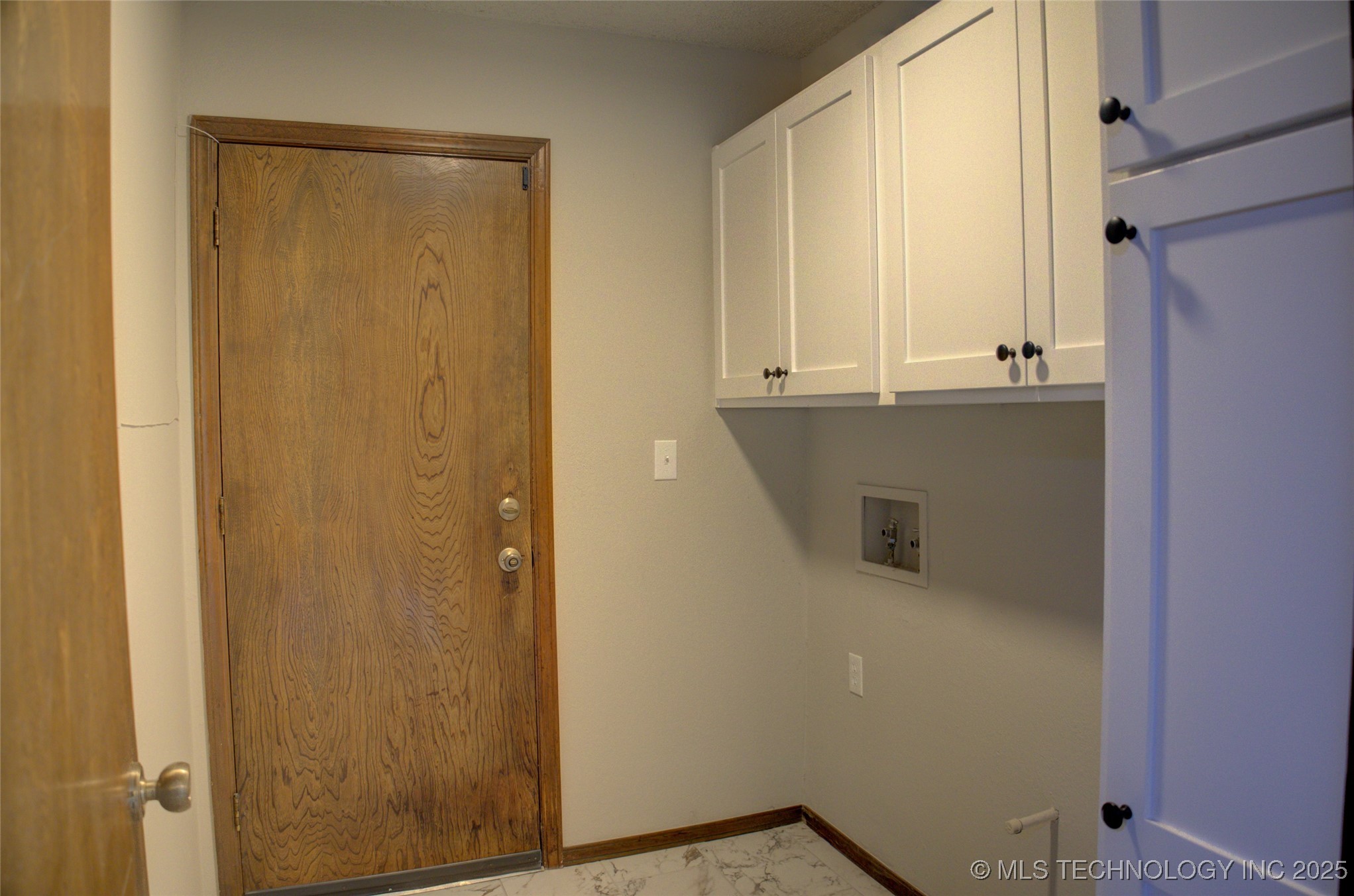 8242 S Sandusky Avenue Property Photo 27