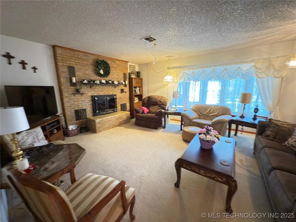 315 Noble Property Photo 4