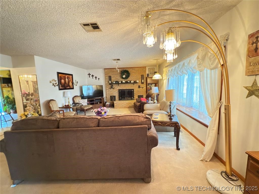 315 Noble Property Photo 5