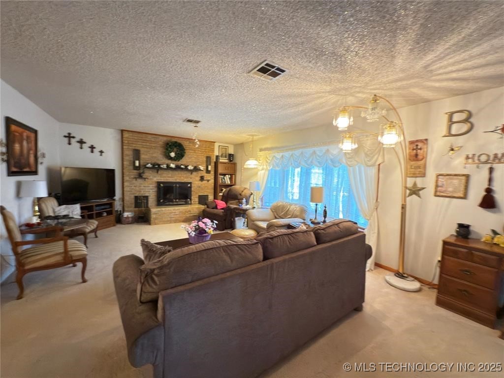 315 Noble Property Photo 6