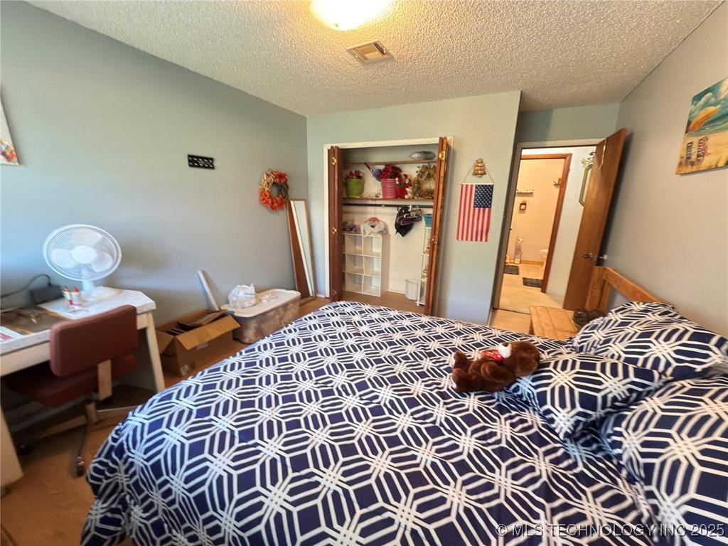 315 Noble Property Photo 9