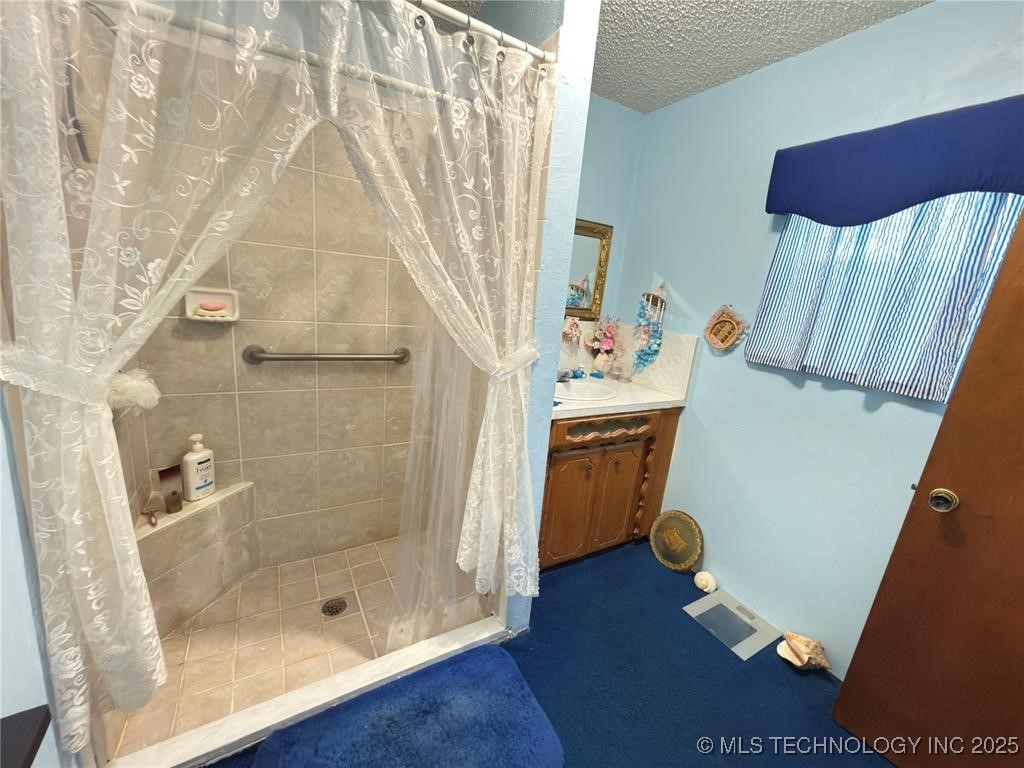 315 Noble Property Photo 17