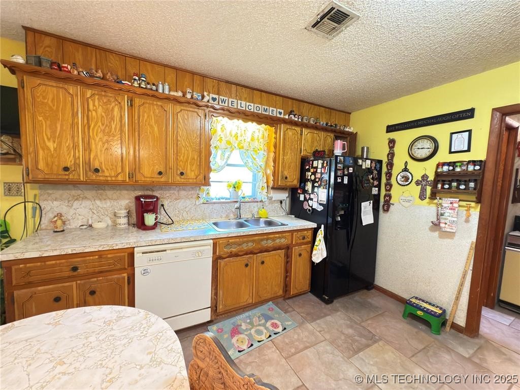 315 Noble Property Photo 21