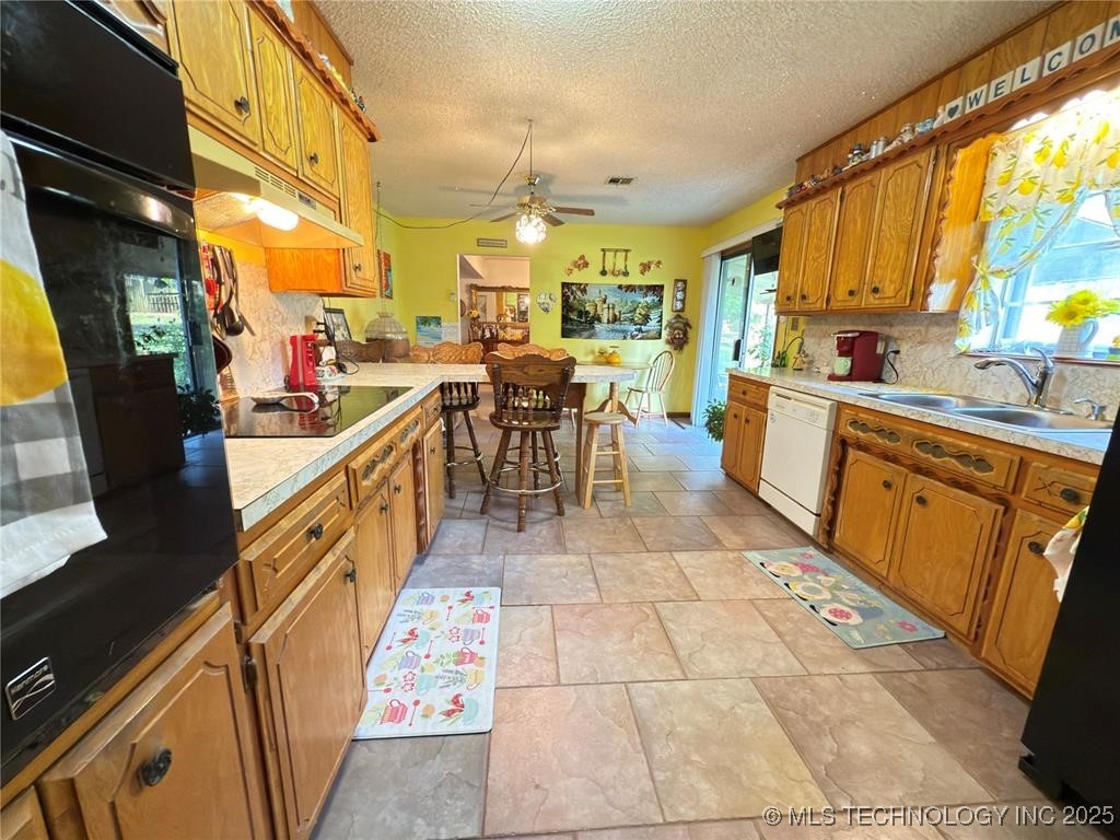 315 Noble Property Photo 22