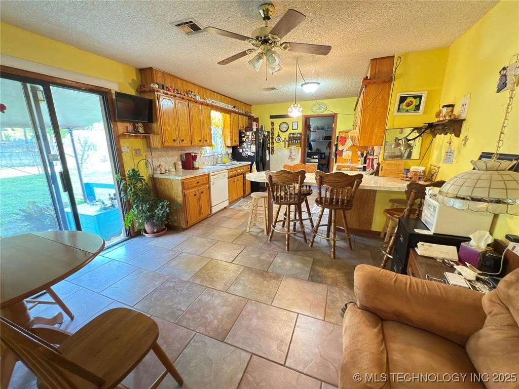 315 Noble Property Photo 24