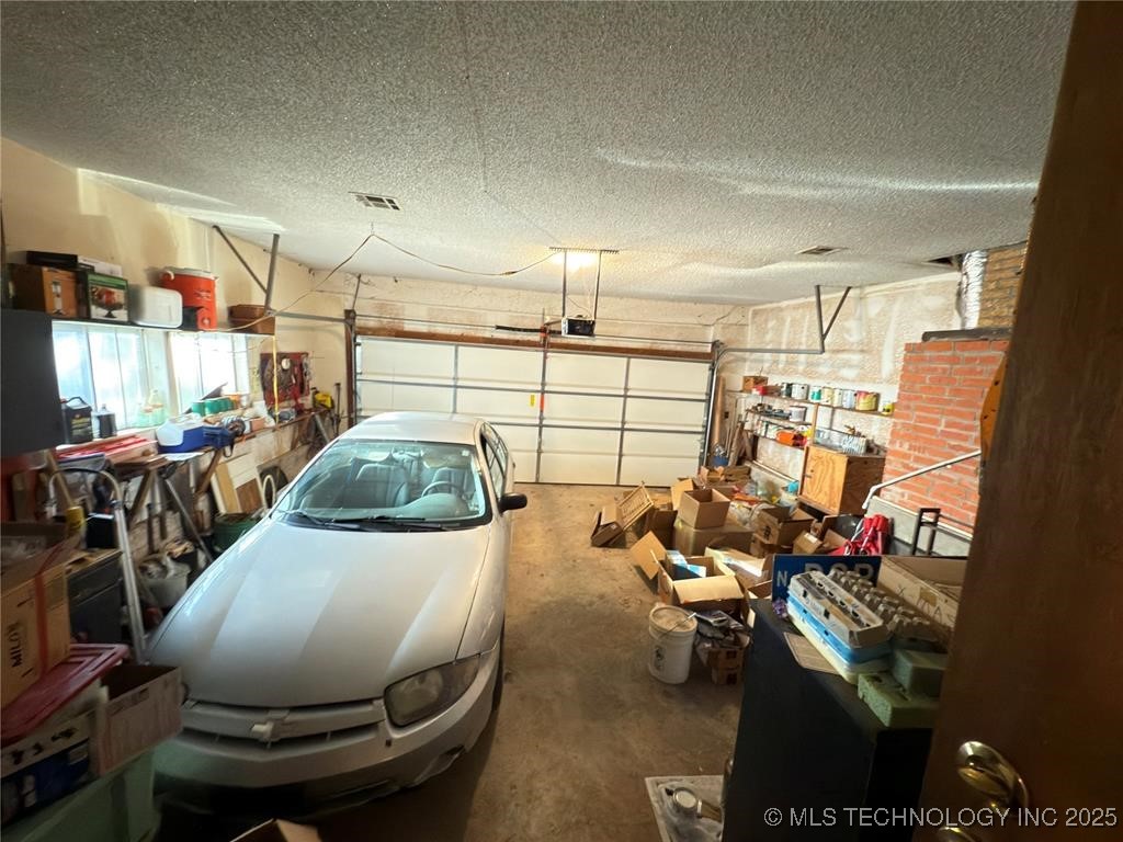 315 Noble Property Photo 29