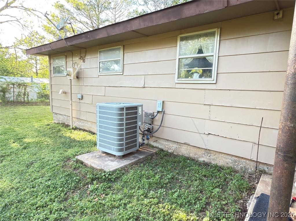 315 Noble Property Photo 36