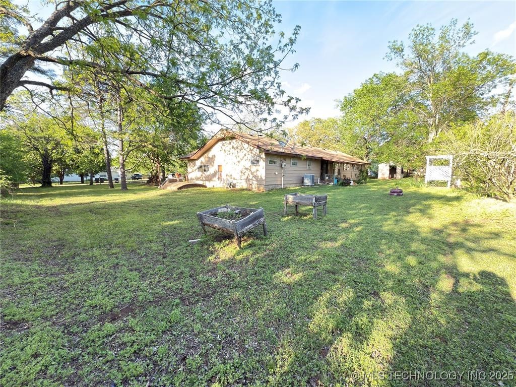 315 Noble Property Photo 38