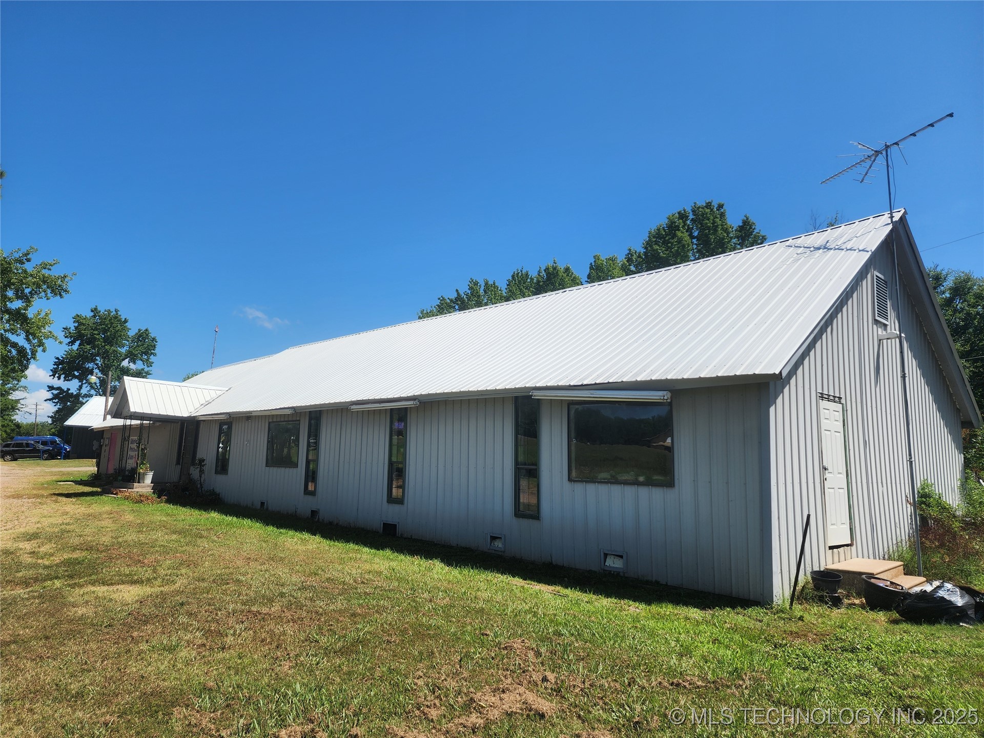 1005 Dallas Street Property Photo 3