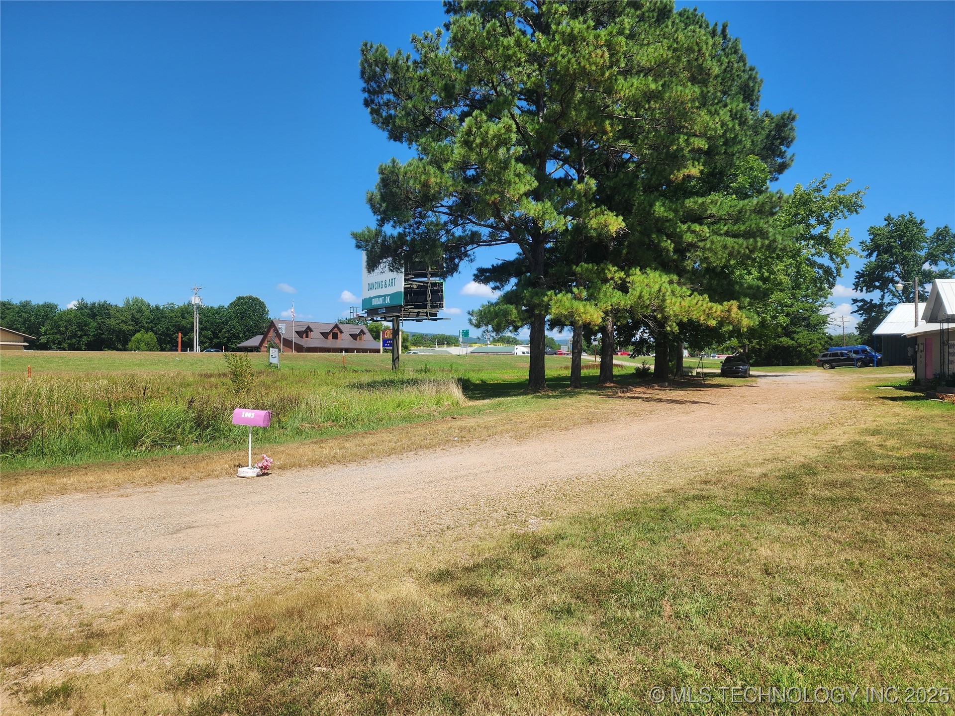 1005 Dallas Street Property Photo 7