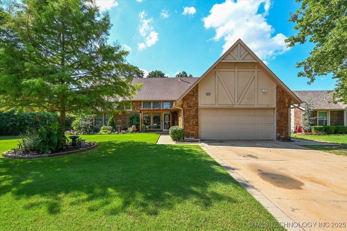 1612 E Reno Street Property Photo 1