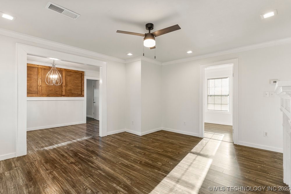 4939 N Trenton Avenue Property Photo 5