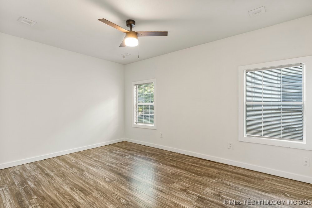 4939 N Trenton Avenue Property Photo 11