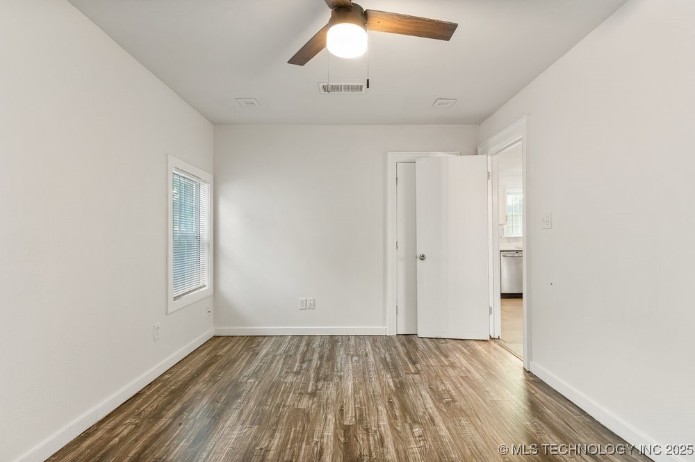 4939 N Trenton Avenue Property Photo 12