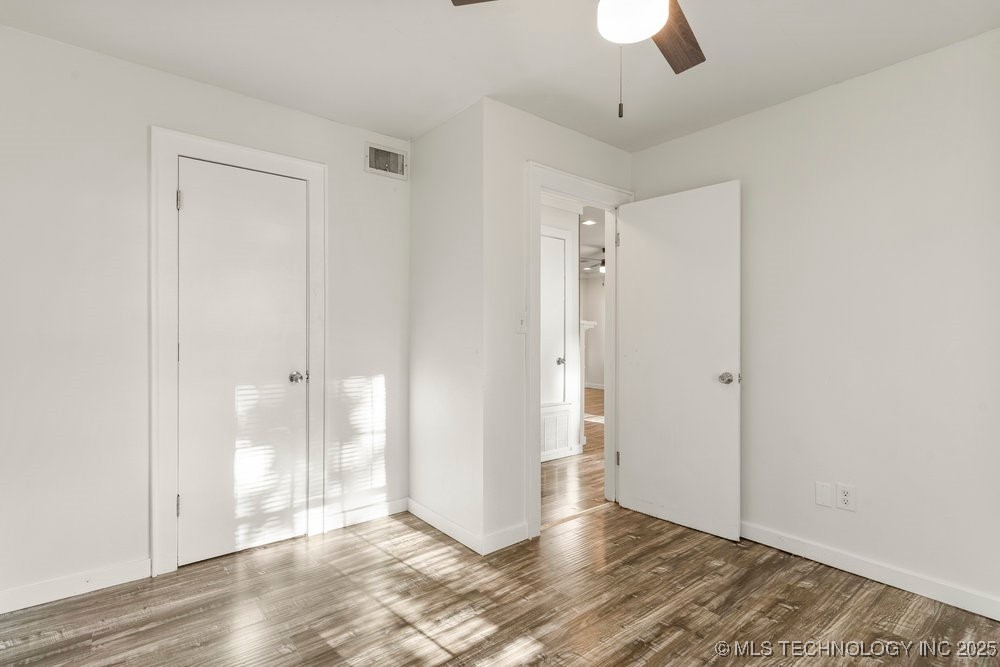 4939 N Trenton Avenue Property Photo 17