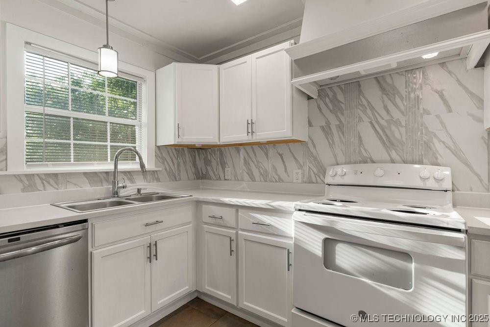 4939 N Trenton Avenue Property Photo 18