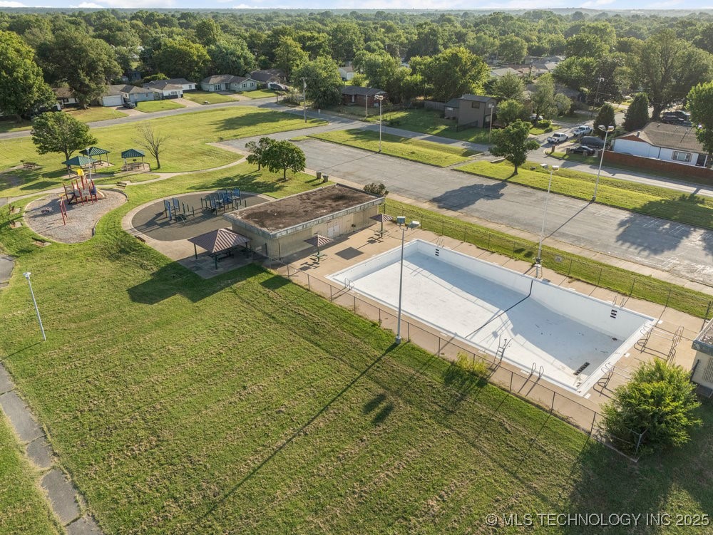 4939 N Trenton Avenue Property Photo 21