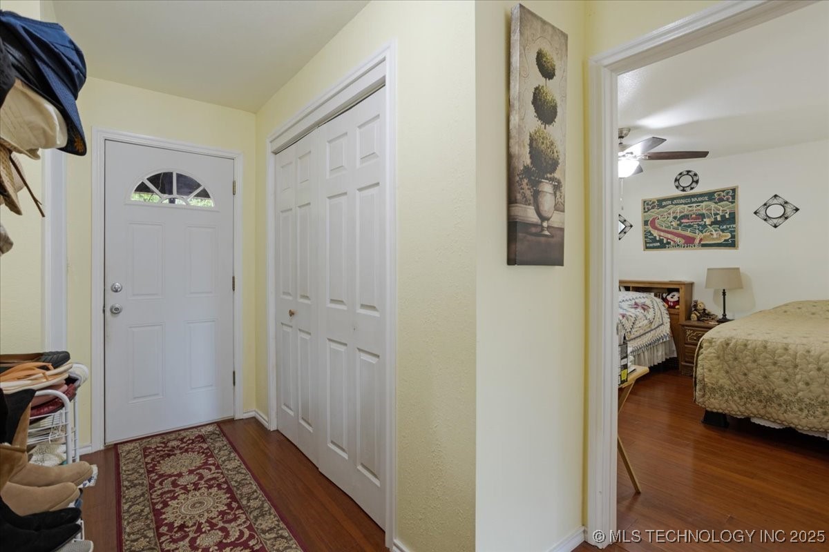 417076 E 1800 Property Photo 13
