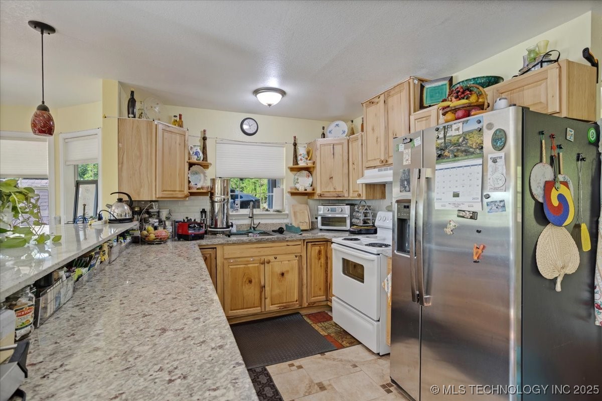 417076 E 1800 Property Photo 15
