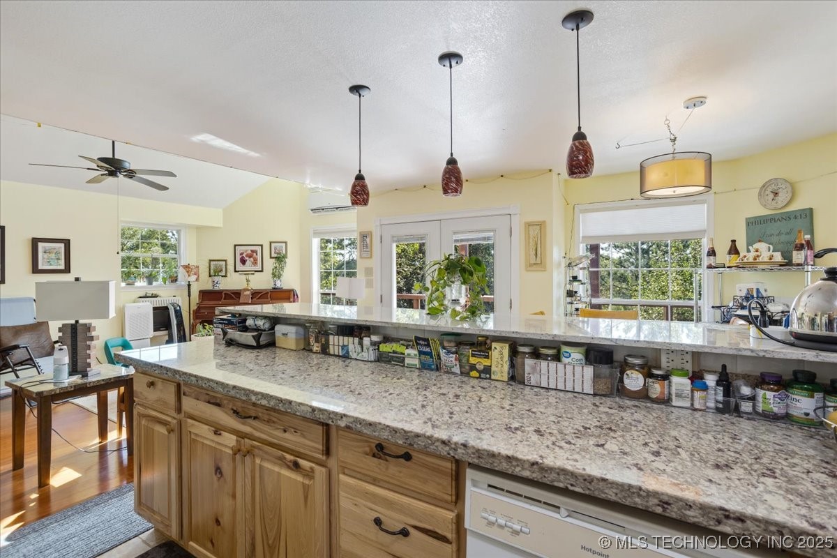 417076 E 1800 Property Photo 16