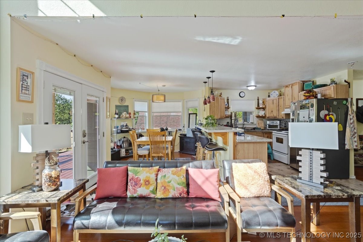 417076 E 1800 Property Photo 17