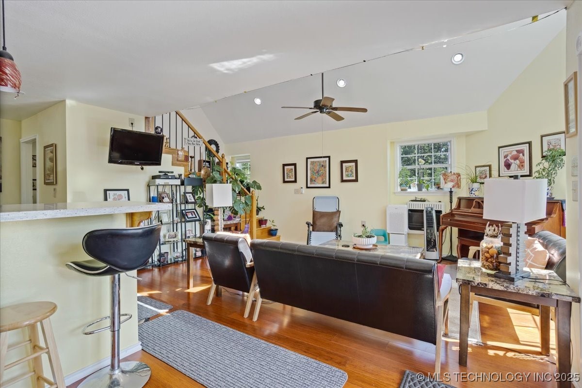 417076 E 1800 Property Photo 21