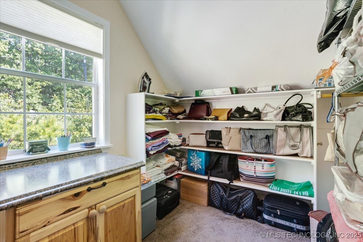 417076 E 1800 Property Photo 32