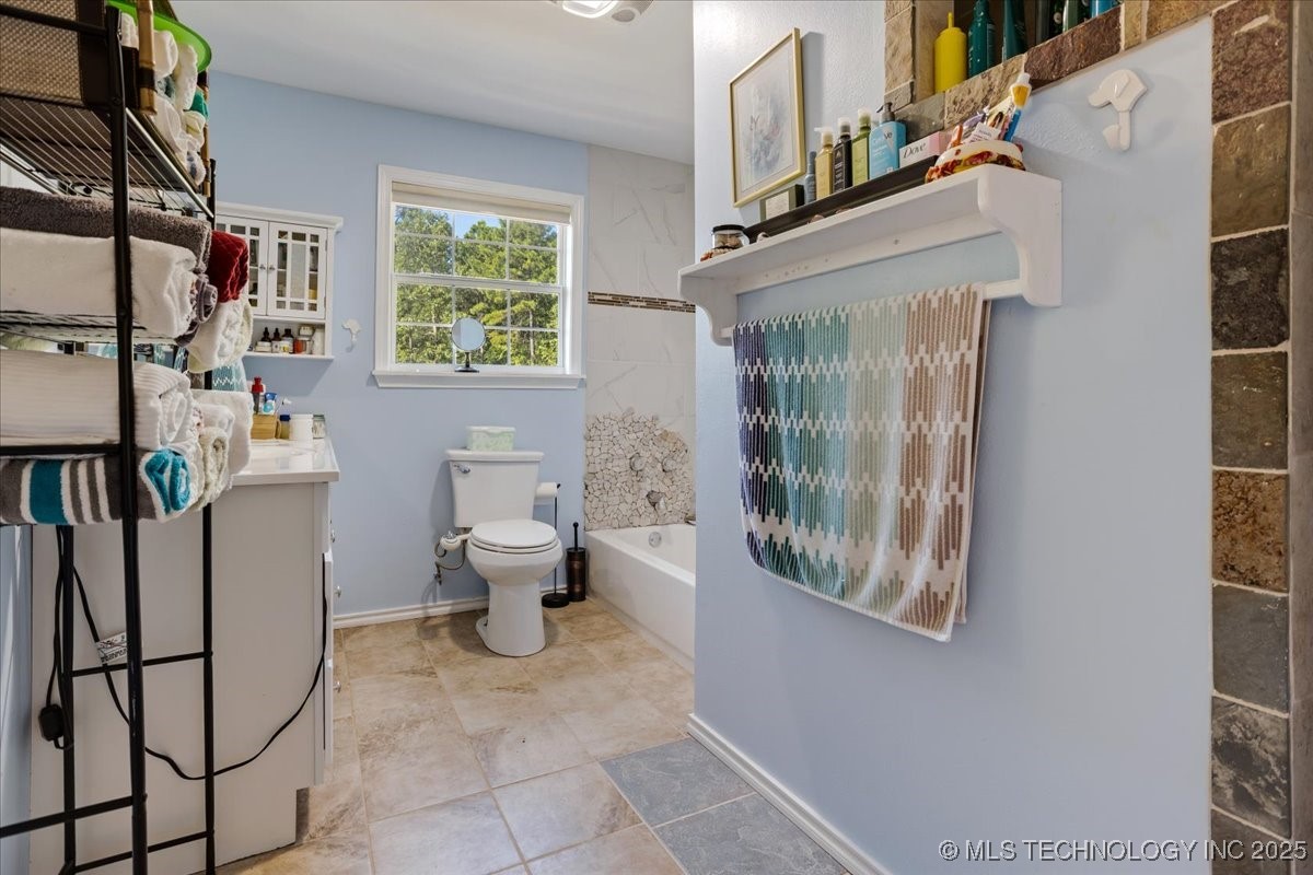 417076 E 1800 Property Photo 33