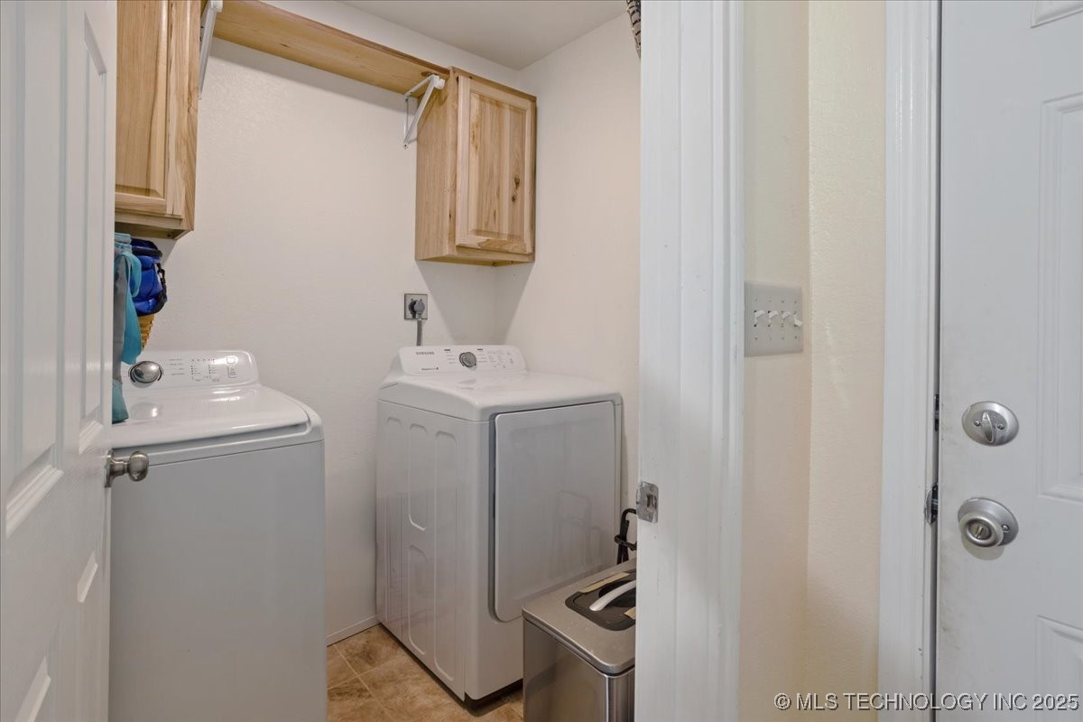 417076 E 1800 Property Photo 38