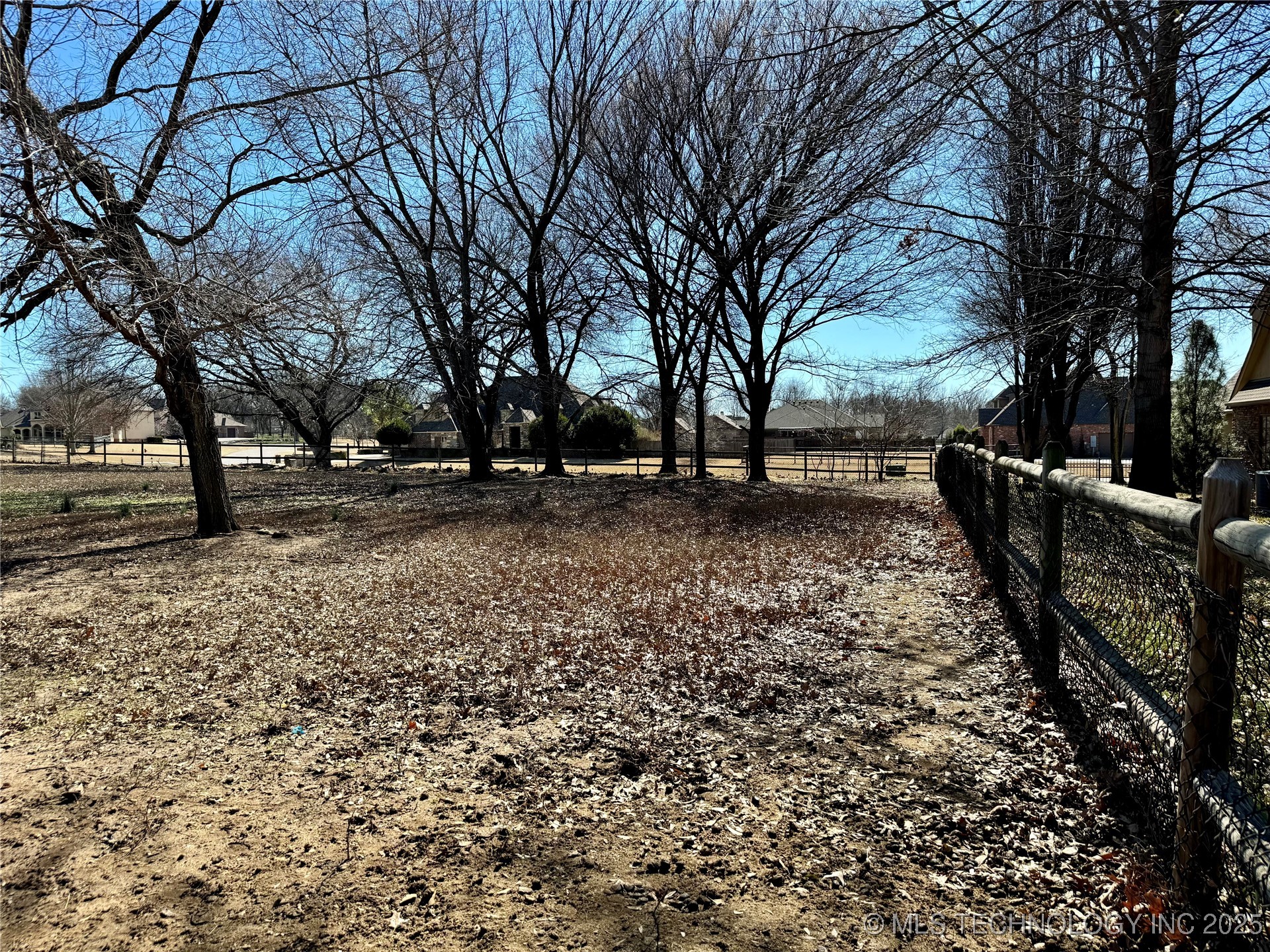 E 132nd Place S Property Photo 2