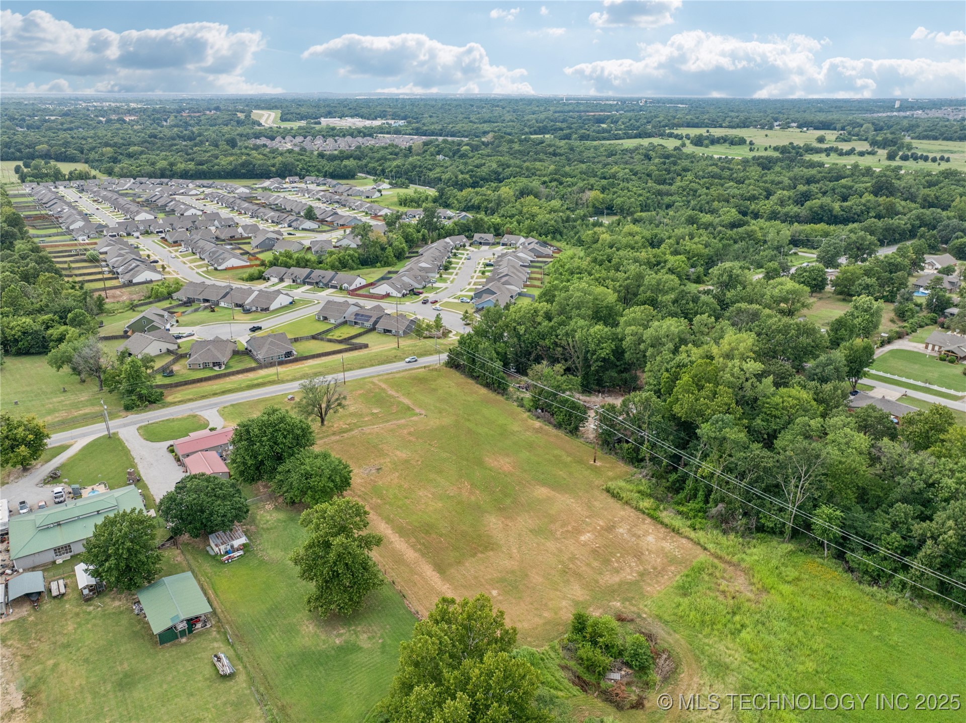 13 S 193rd East Avenue Property Photo 4